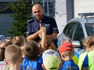 policja, ostroda, otwarte jednostki policji, kpp ostroda, policjanci, profilaktyka, dzieci, przedszkole, bezpieczenstwo, radiowoz, policjant, ruch drogowy